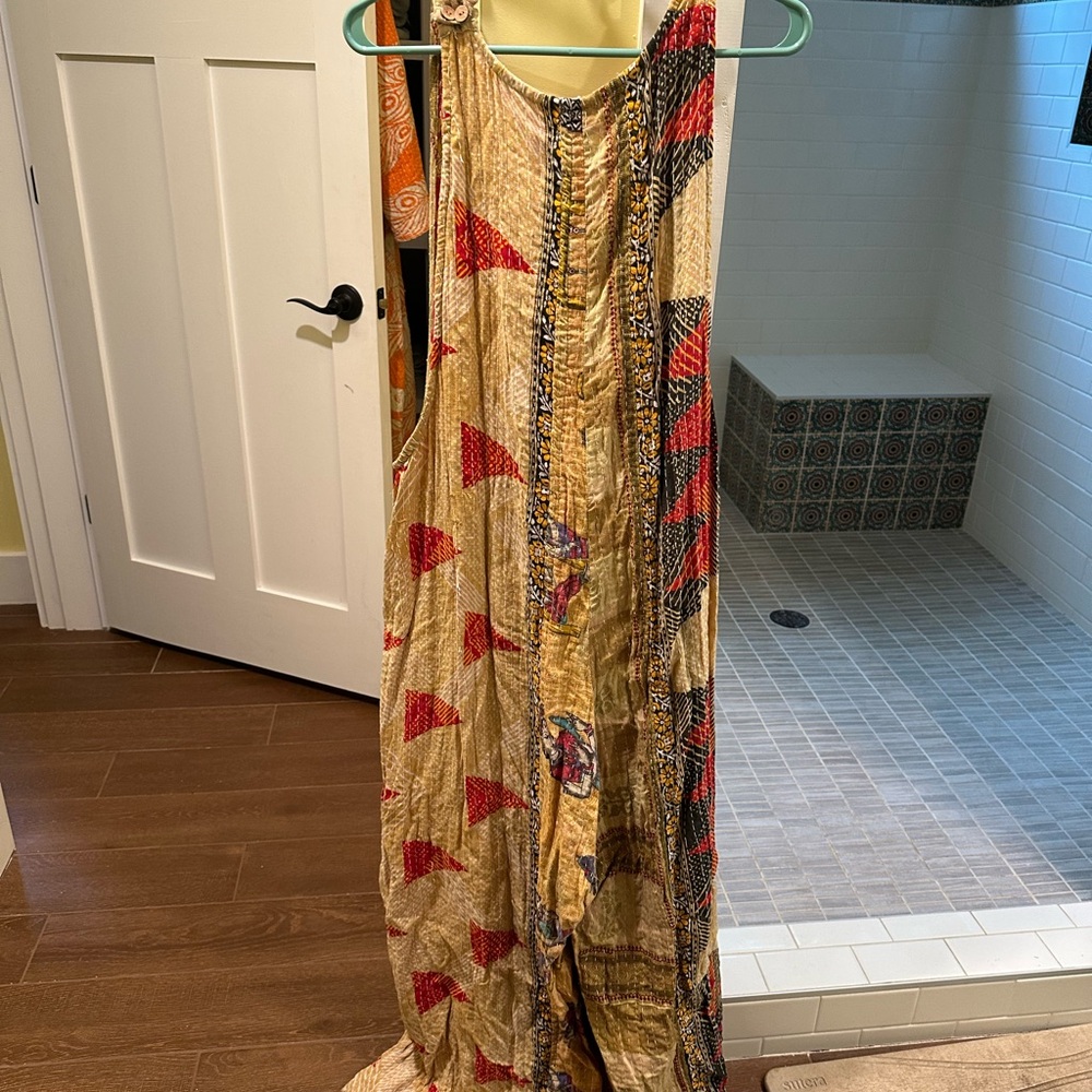 Comfy Kantha Bae cotton Harmony jumpsuit! Neutral w beautiful people! - Picture 5 of 10